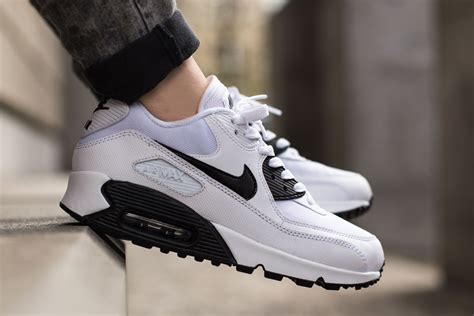 nike air max 90 essential schwarz weiß|Nike Air Max 90 price.